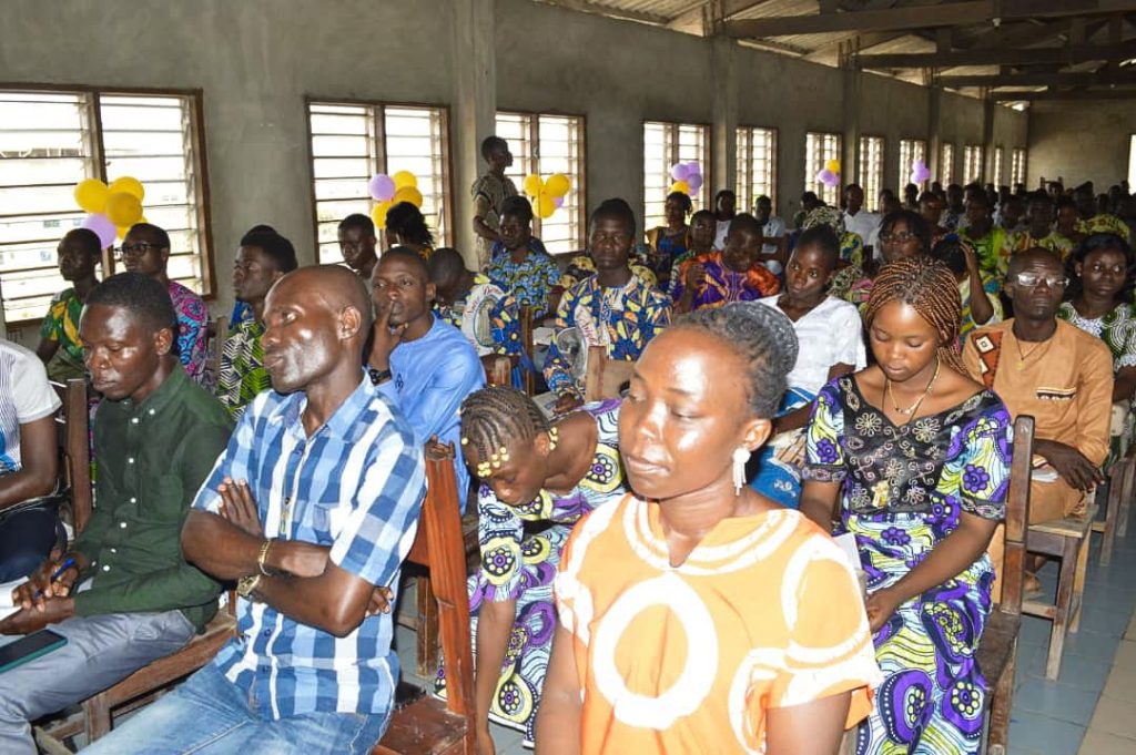 Les jeunes charismatiques du diocèse de Cotonou